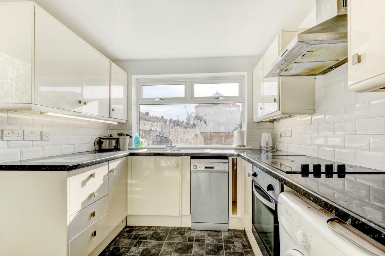 Lovely 3 Bed House In Bristol Exterior foto